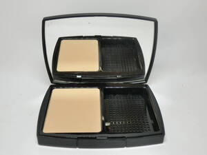 【№1045-け6012】中古品：CHANEL ファンデーション ドゥーブル ペルフェクシオン コンパクト SPF 10 40