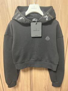 未使用・本物保証☆MONCLER Cropped sweatshirt Ladys Hoodie パーカー Mサイズ ブラック色 レディースモデル 人気商品