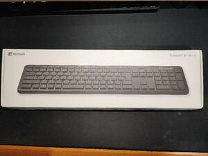 【美品】Microsoft Bluetooth キーボード 1898