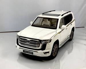 トヨタ ランドクルーザー 1/18 SUV ホワイト LC300 TOYOTA 送料無料