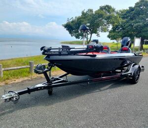 SOUTHR BASS BOAT サウザー450 バスボート 3人乗り OP多数 船検R11.6迄 車検R7.6迄 2023年購入 牽免不要 バス釣り 滋賀高島 淡水のみ使用