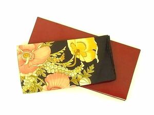 1円 ■極美品■ Salvatore Ferragamo フェラガモ シルク100% フラワー 花柄 ハンカチーフ ポケットチーフ レディース ブラック系 BM2334