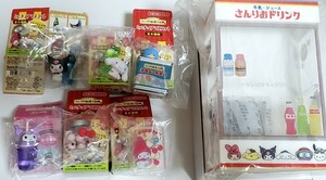 サンリオ 駄菓子本舗 ミニチュア シークレットマスコット 飾り棚 ドリンク マイメロディ ハローキティ シナモロール タキシードサム クロミ