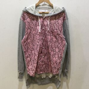 COMME des GARCONS shirt コムデギャルソンシャツ FH-B024 KAWS カウズ コラボ hoodie パーカー グレー ピンク Sサイズ 696571 