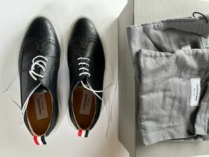 未使用品THOM BROWNE CLASSIC LONG WING BROGUE W/WHITE LIGHTWEIGHT RUBBER SOLE紐付日本サイズ25.5〜26cm