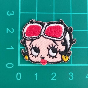 A-43【 アイロンワッペン 】ベティちゃん ベティ Betty Boop ベティーブープ ミニ mini 極小 アイロンワッペン【 刺繍ワッペン 】