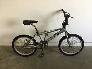 (S)★岐阜発　△CyCLO/FREE STYLE/BMX△20インチ/自転車/走行確認/サビ有り/サドル破れ有り/現状品　R6.9/24★0.5