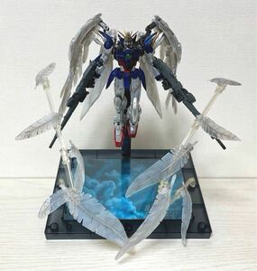 組立済 専用台座付き RG 1/144 ウイングガンダムゼロ EW パールグロスver. 新機動戦記ガンダムW ガンプラ プラモデル バンダイ