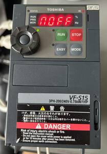 通電確認済　TOSHIBA インバータ-VFS15-2007PMY-A8