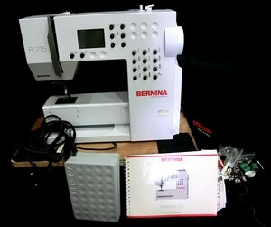 1000円スタート ミシン BERNINA B215 ベルニナ ベルニナミシン ハンドクラフト 手工芸 ソーイング 通電確認済 カバー付 5 ミシンJ①235