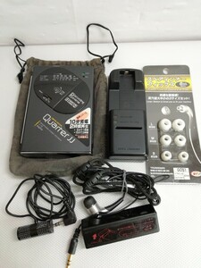 [ジャンク品] SANYO ポータブルカセットプレイヤー JJ−R5 Quarter JJ ラジオ付き 充電器 電池ホルダー ステレオピンマイク 他