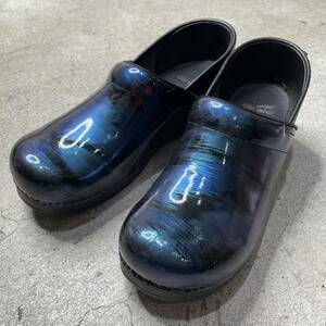 送料無料☆dansko☆プロフェッショナル☆パテント☆クロッグ☆青☆黒☆41☆25.5-