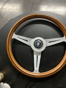 超美品！ナルディウッドステアリング NARDI クラシック 36パイ　ホーンボタンセット