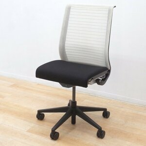 スチールケース Steelcase シンクチェア 肘無しオフィスチェア THK-13001 ホワイト メッシュ ハイバック ワーク KK15478 中古オフィス家具