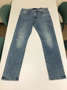 ●GAP●新品●デニム●スリム●ウエスト84cmX股下81cm●ギャップ●USED加工●色落ち・穴あき●ジーンズ●ストレッチ入り●RO3.2-2N