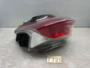 ☆T725 ☆PCX125（JF28） PCX150（KF12） 純正テールランプ　割れカケ無し