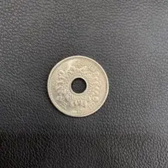 50円玉　昭和41年　穴微ズレあり