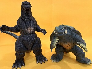 ◇◆BANDAI バンダイ 東宝、東宝映画 GODZILLA ゴジラ 1992 BANDAI バンダイ 大映 守護獣 ガメラ 1996 ソフビ おまとめ◇◆