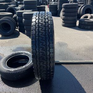 295/80R22.5 BRIDGESTONE, M810 中古　 激安美品　1本セット：16000円