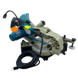 USED makita マキタ 165mm スライドマルノコ LS0611FL LEDライト付 動作確認済 幅215mmを一発切断 軽量 コンパクト 墨線レーザー 7.6kg