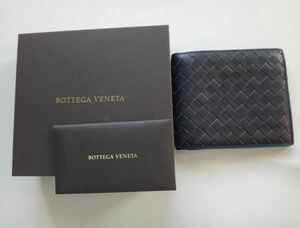 美品 BOTTEGA VENETA ボッテガ・ヴェネタ メンズ財布 二折 レザー ブラック レザーコンパクトウォレット 本物 中古 t-002