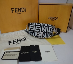 FENDI フェンディx MARC JACOBS マークジェイコブス　コラボ　バゲット　２WAY ミニフォンケース　ナイロン