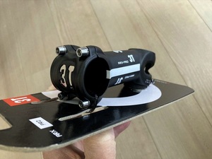 ★1点のみ 新品 3T ARX PRO 90mm ＋/-17° 水平/ハイライズ 31.8mm 即決