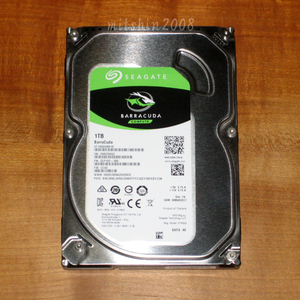 1TB HDD 3.5インチ Seagate ST10000DM010 7200rpm/SATA3/CMR/20mm厚 稼働4889時間 動作確認済 クリックポストなら送料185円 [No.28]