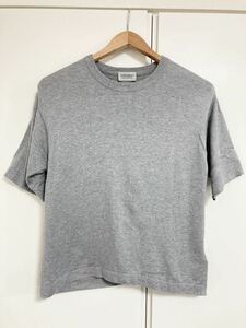 【送料無料】JOHN SMEDLEYジョンスメドレーの半袖ニットTシャツ　セーター　Sサイズ　ライトグレー