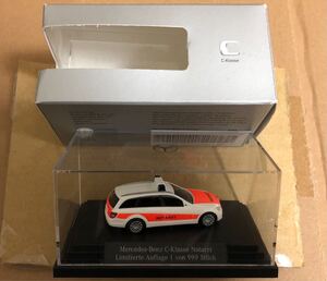 999個のうちの１つ　メルセデスベンツ　Cクラス　1:87サイズ　ミニカー　ドイツ　Mercedes Benz NOTARZT 正規品　希少品