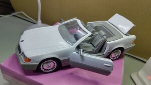 スケール 1/24 MERCEDES-BENZ 500SL ！ メルセデス ベンツ ！ 世界の名車！