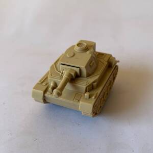 48　TAKARA　タカラ　チョロＱ　コンバット チョロＱ　C16　PANZER-IV GERMAN TANK　ドイツ軍　1980年代物