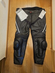 新品 未使用 ダイネーゼ 革パンツ ツナギ DAINESE DELTA3 LEATHER PANTS BLACK/BLACK/WHITE SIZE64