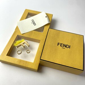 新品 フェンディ FENDI Fモチーフ ペンダント トップ