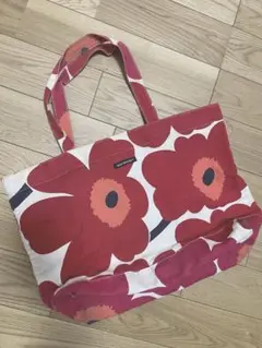 ウニッコ　marimekko マリメッコ　トートバッグ　トートバック　赤　レッド