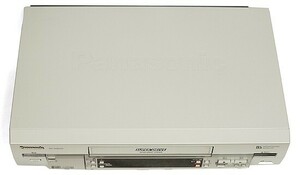 【中古】Panasonic S-VHS ビデオデッキ NV-SVB300 [管理:30312847]