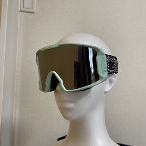 OAKLEY ゴーグル サングラス　　ケース付き　　532