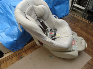 コンビ　チャイルドシート　ゼウスターン　EGZW 回転機構　サポートレッグ付　高級　問題なし品　combi child seat