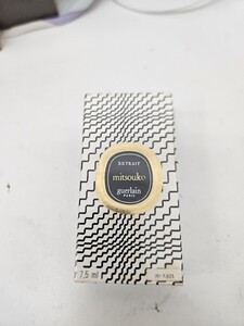 ゲランのミツコの香水です。写真を参考によろしくお願い致します。 ミニ香水 GUERLAIN ゲラン mitsouko ミツコ MITSOUKO