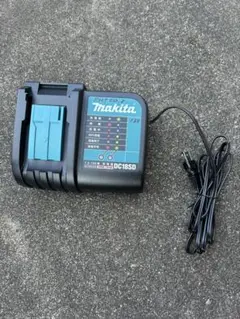 【美品】MAKITA マキタ　純正品 DC-18SD 充電器