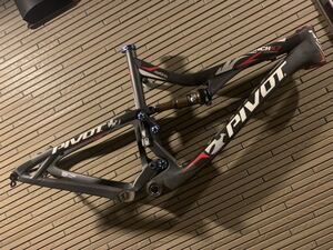 PIVOT ピボット Mach5.7 カーボンフレーム　26 or 27.5インチ　Mサイズ