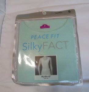 新品 TOPVALU トップバリュ PEACE FIT Silky FACT タンクトップ S ライトグリーン