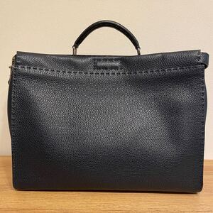 【超美品】FENDI フェンディ ピーカブー セレリア 2WAY レザー ショルダー ハンド バッグ ブリーフケース メンズ ネイビー シボ革