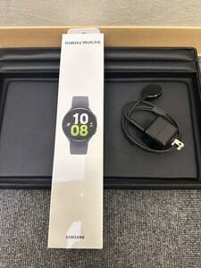 【EKA0623.5-1OH】1円スタート Galaxy Watch5 SAMSUNG SM-R910NZAABRI 2022年製 動作未確認 充電コード付き Graphite 箱付き ギャラクシー