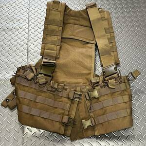 米軍放出品　沖縄　チェストリグ　ボディアーマー　サバゲー装備 (INV KL69)