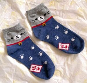 ◆ 靴下 青色系　猫 足跡 ◆ 中古品