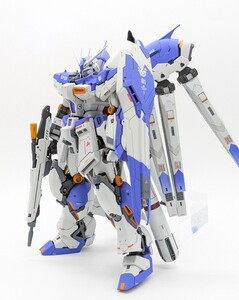 【送料無料】RGHi-νガンダム完成品（台座付き）