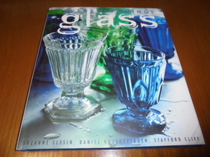 洋書ヴィンテージガラス　Glass　過去150年間の美しいガラスオブジェクトの世界　インク入れ　ランタン、ピッチャー　ペーパーウェイト