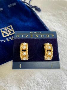 GIVENCHY ジバンシィ フェイクパール ピアス ゴールドカラー 半フープ