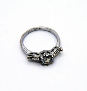 【リング・指輪】Ring010 ジルコニア(フランス製)／サイズ：横6.21㎜×縦6.12㎜　内径17.31㎜　重さ1.97g 当時ものです。